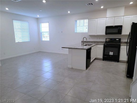 4th image of 1112 Heliodor Ave
