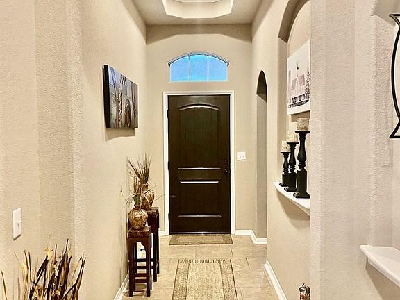 2nd image of 1114 Santa Catalina St