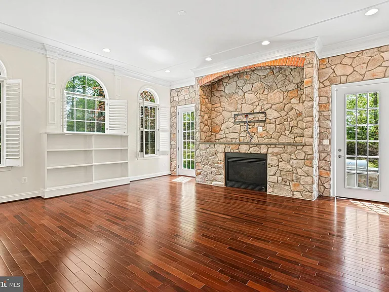 13551 Triadelphia Mill Rd — Photo 11