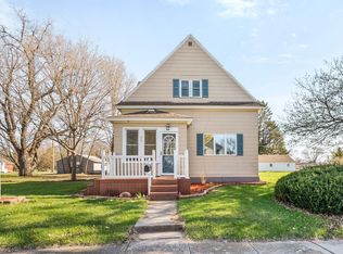 810 Sherman Ave, Ackley, IA 50601