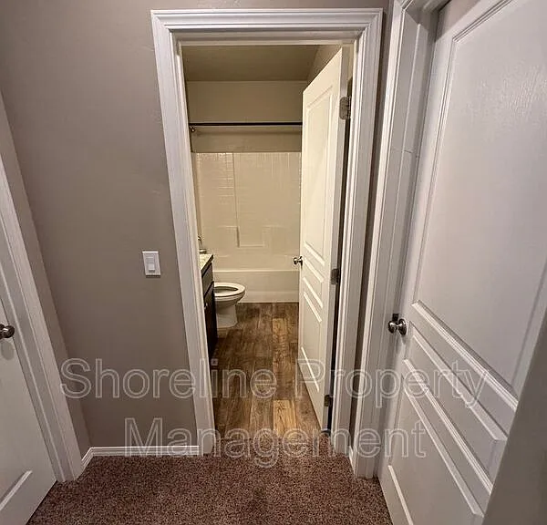 511 Diamond Lake St — Photo 88