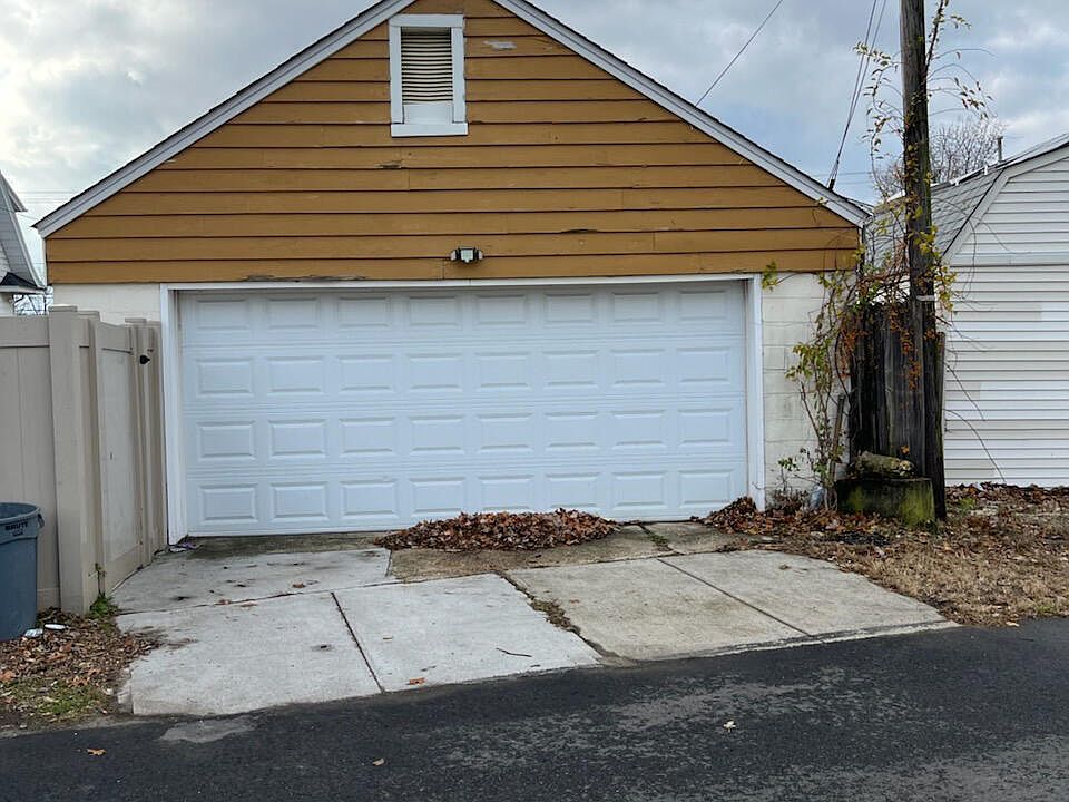 2nd image of 248 Carr Avenue