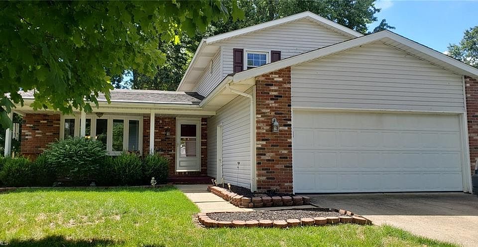 1st image of 428 Greenwood Ct