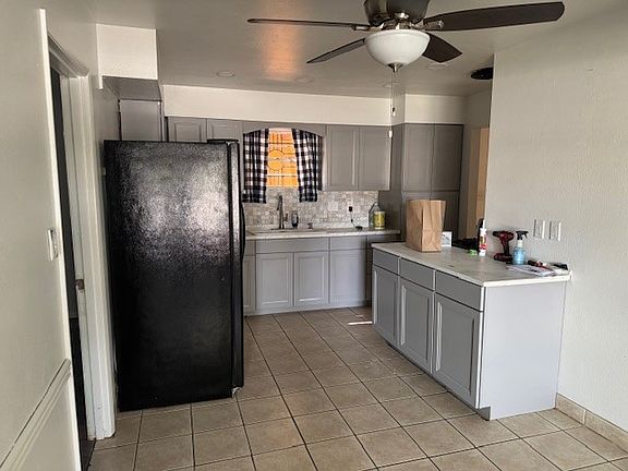 2nd image of 1812 Rincon St