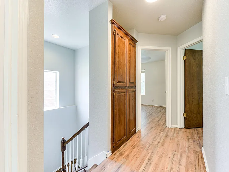 1829 Courtney Ln — Photo 26
