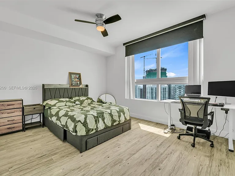 90 SW 3rd St #4303 — Photo 21