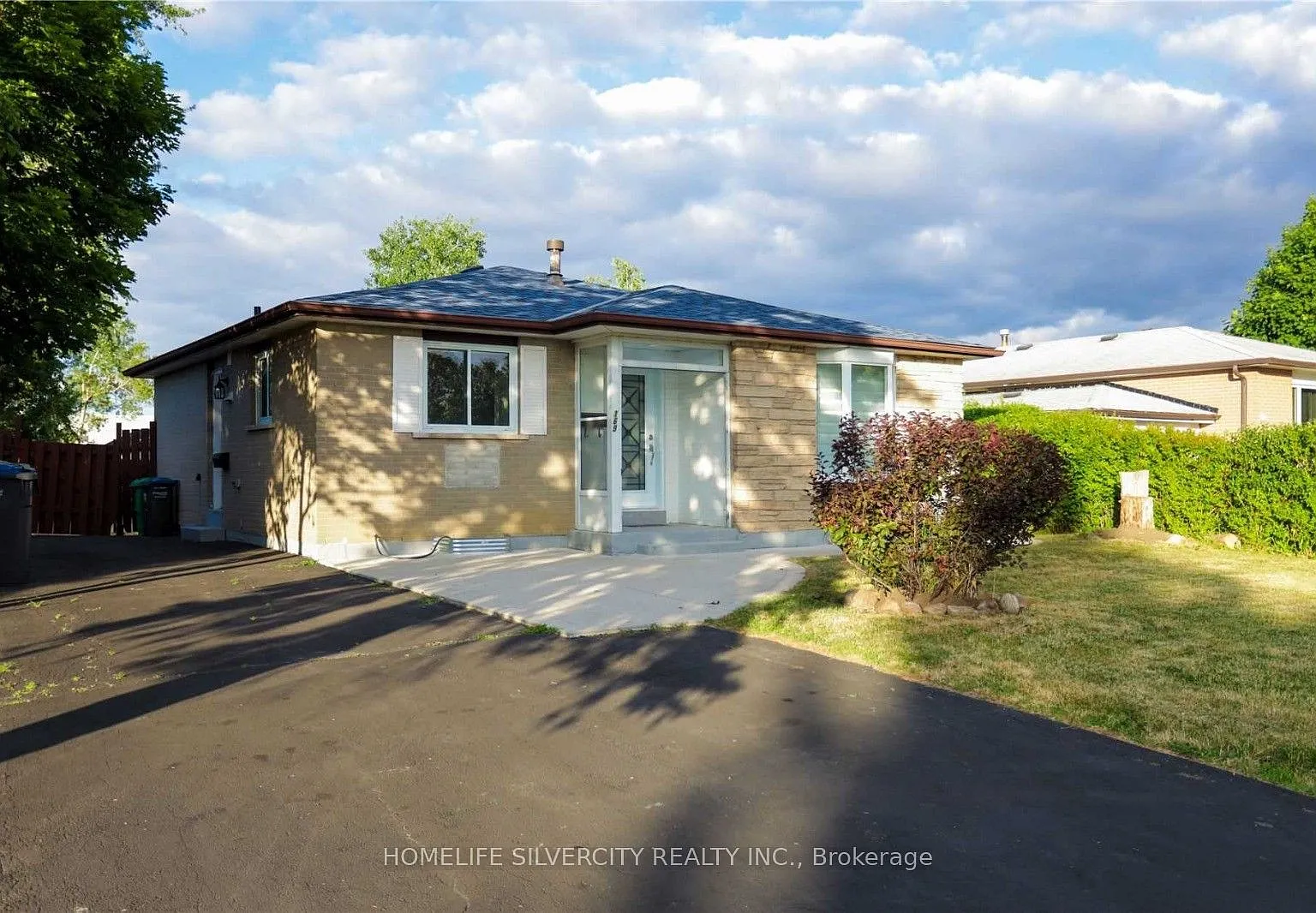 3 bed, $2,950 — Photo 1