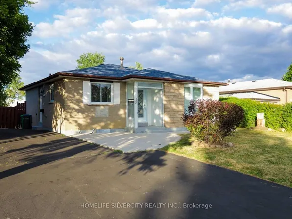 169 Folkstone Cres, Brampton, ON L6T 3M9