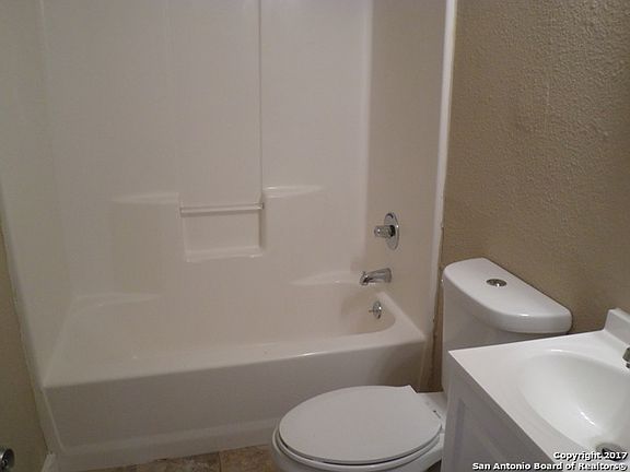 3rd image of 1217 W Wildwood Dr