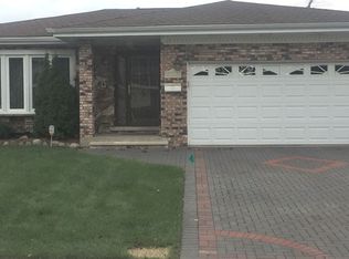 2649 W Seipp St, Chicago, IL 60652