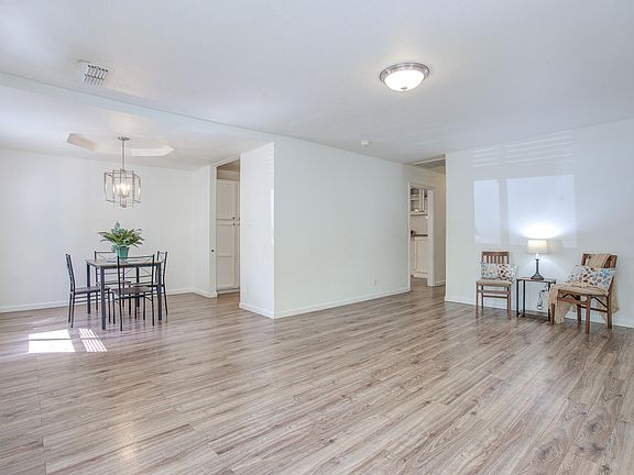 2nd image of 940 Eugene Ave