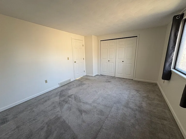 323 Gillespie Ave — Photo 13