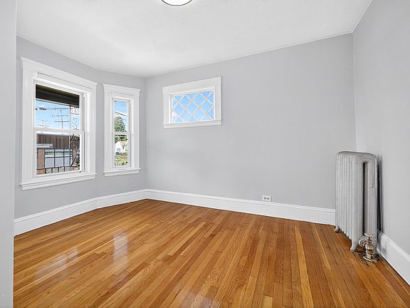 4th image of 288 Main St #6