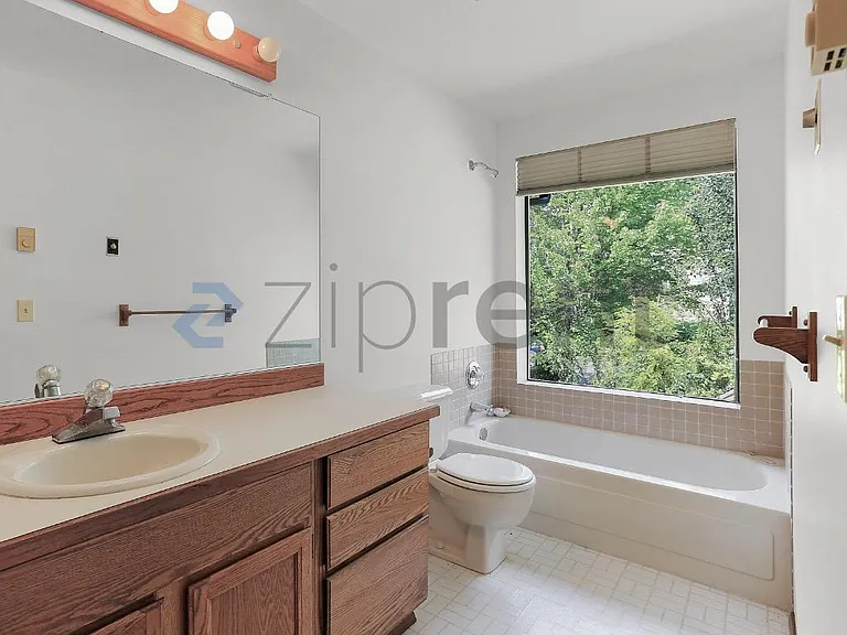 10655 Woodinville Redmond Rd NE — Photo 10