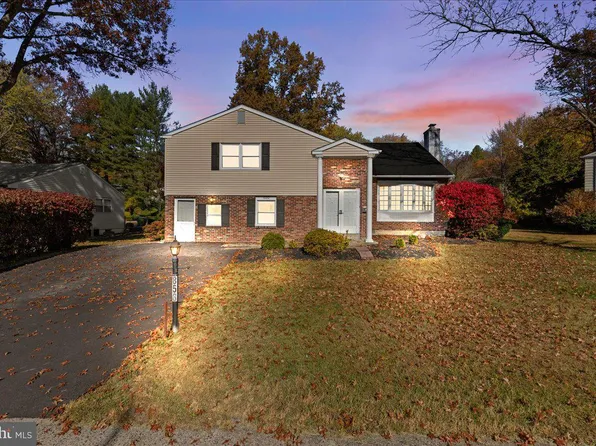 858 Timber Ln, Dresher, PA 19025