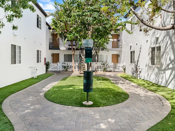 Twin Pines Apartments