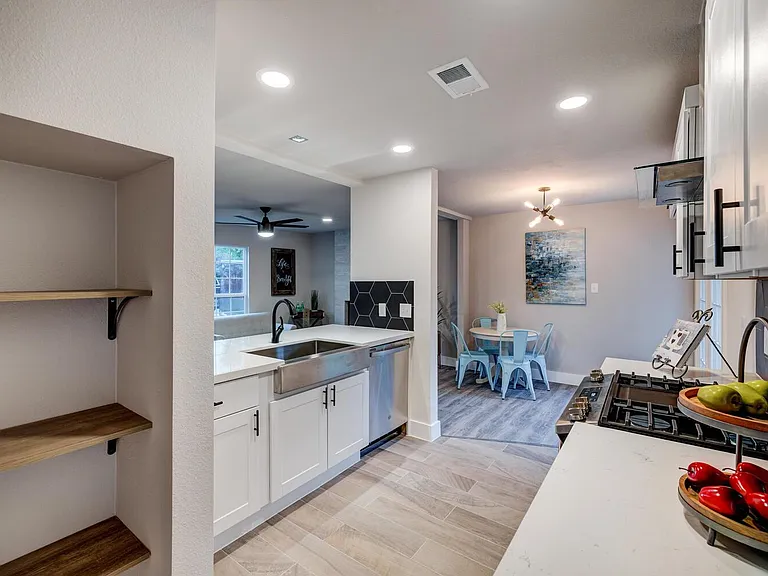 5001 Cottonwood Cir #B — Photo 15