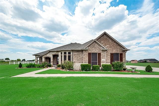 1st image of 3018 Weldon Ln
