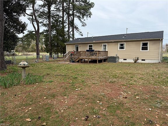 2nd image of 914 Wilson Rd