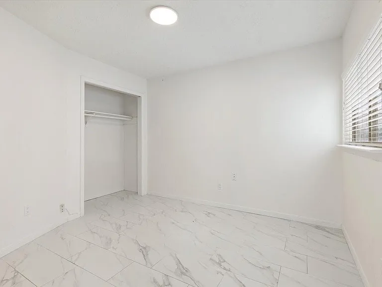 14818 Gladewick Dr — Photo 11