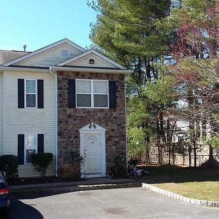2nd image of 2 Aspen Ct