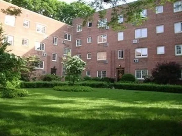 28 Saint Paul St APT 6, Brookline, MA 02446