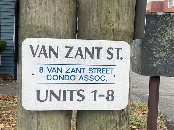 4th image of 8 Van Zant St Unit 8