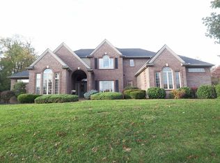 1032 Wyngate Ct, Evansville, IN 47725