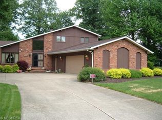 5525 Heather Hill Dr, Mentor, OH 44060
