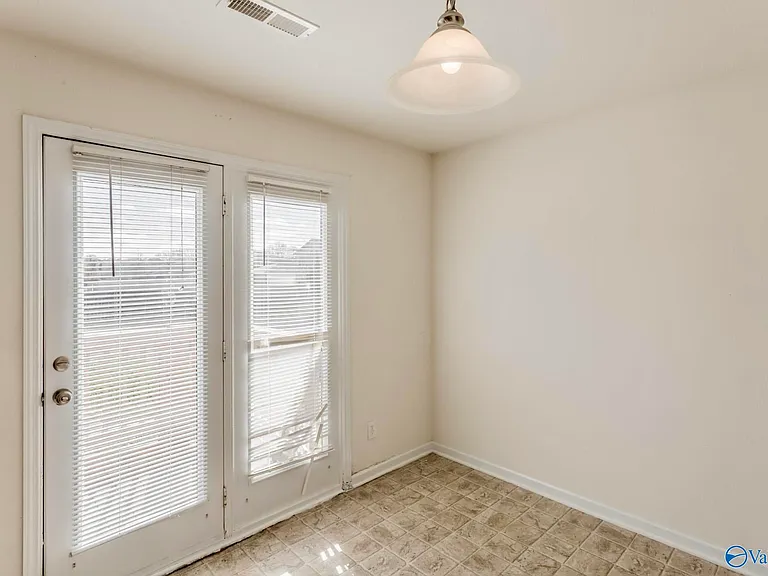 105 Bayside Ln — Photo 9