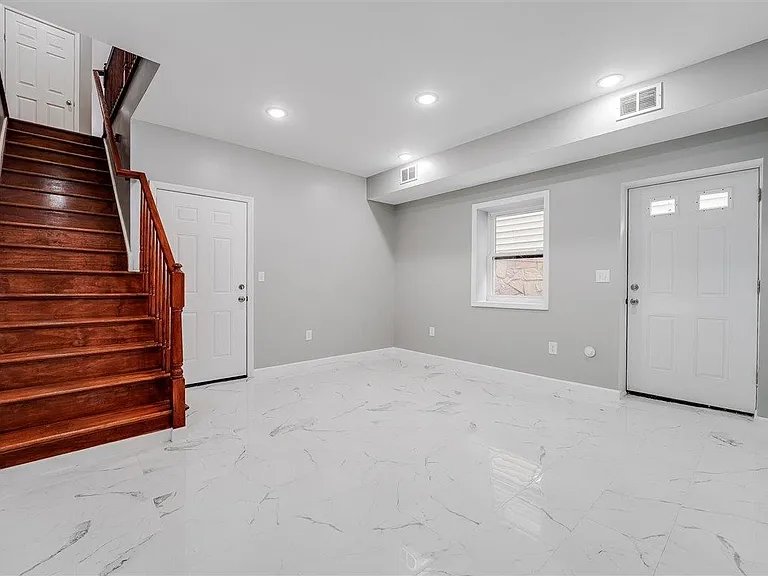 49 Wade St #1 — Photo 16