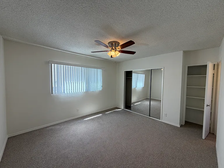 1942 Pelham Ave #2 — Photo 19