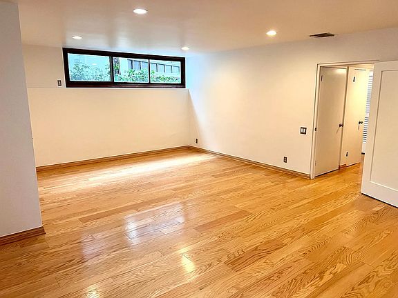 5th image of 10420 Hebron Ln