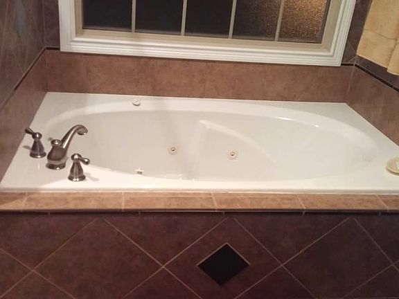 5th image of 4405 Castlestone Ln