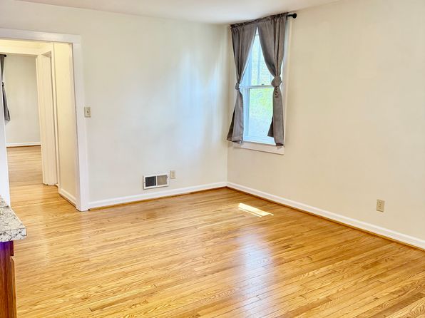 4 Hillside Ave #1