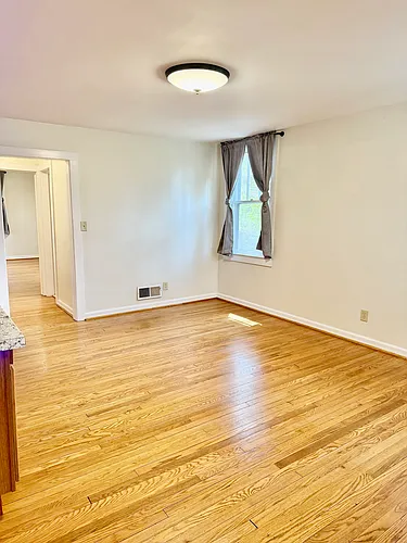 4 Hillside Ave #1 Photo 1