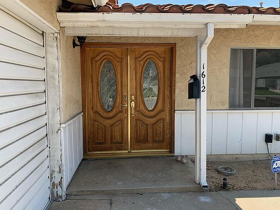 2nd image of 1612 Firvale Ave
