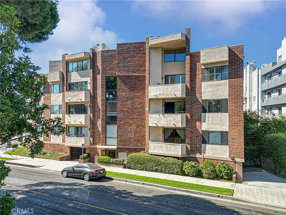 1567 Westholme Ave #4A