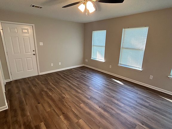 4th image of 205 Timberline Dr