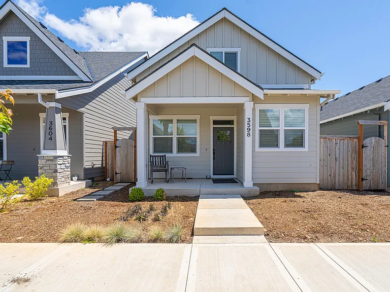 3598 NE Jacob St — Photo 1