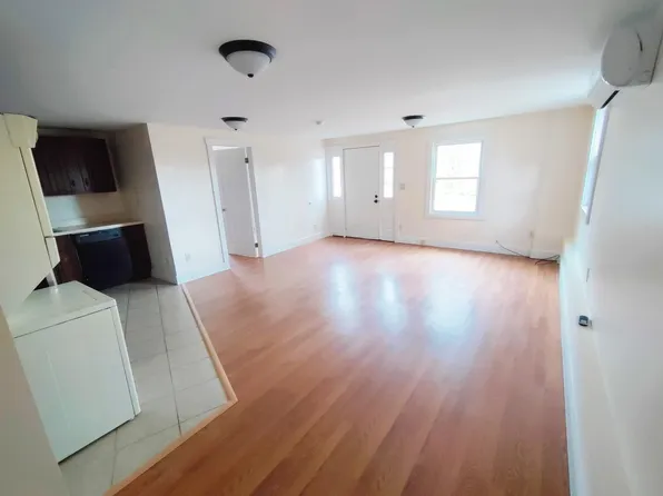 4317 Buckeystown Pike APT D, Frederick, MD 21704