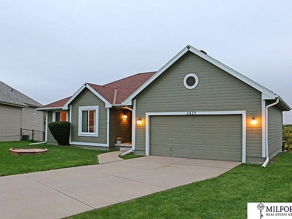 4th image of 6814 S 164th Cir