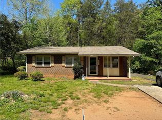 3041 Corry Cir, Winston Salem, NC 27107