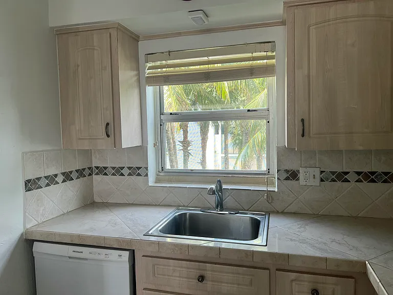2600 S Ocean Dr #S216 — Photo 16