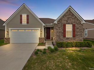 17242 Garden Ridge Ln, Northville, MI 48168