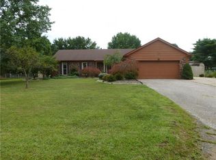 335 Summit Ridge Dr, Greenwood, IN 46142