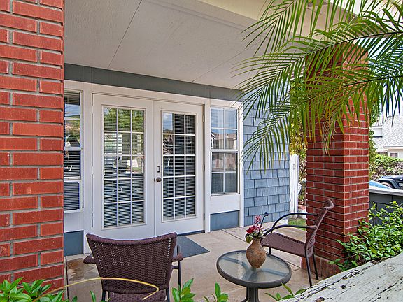 3rd image of 10077 Riverhead Dr