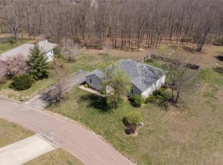 10415 Summerfield Dr, Rolla, MO 65401