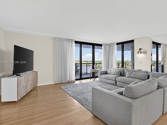 3rd image of 19667 Turnberry Way APT 5J