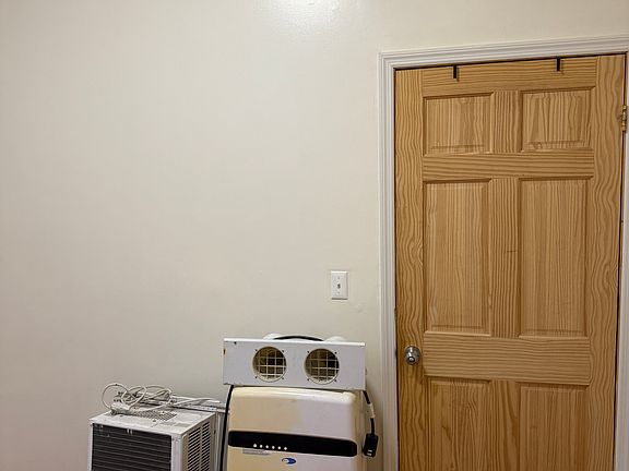 3rd image of 36 Oakland Pl #3